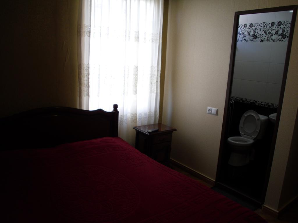 Suliko Guest House Batumi Cameră foto