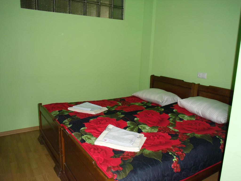 Suliko Guest House Batumi Exterior foto