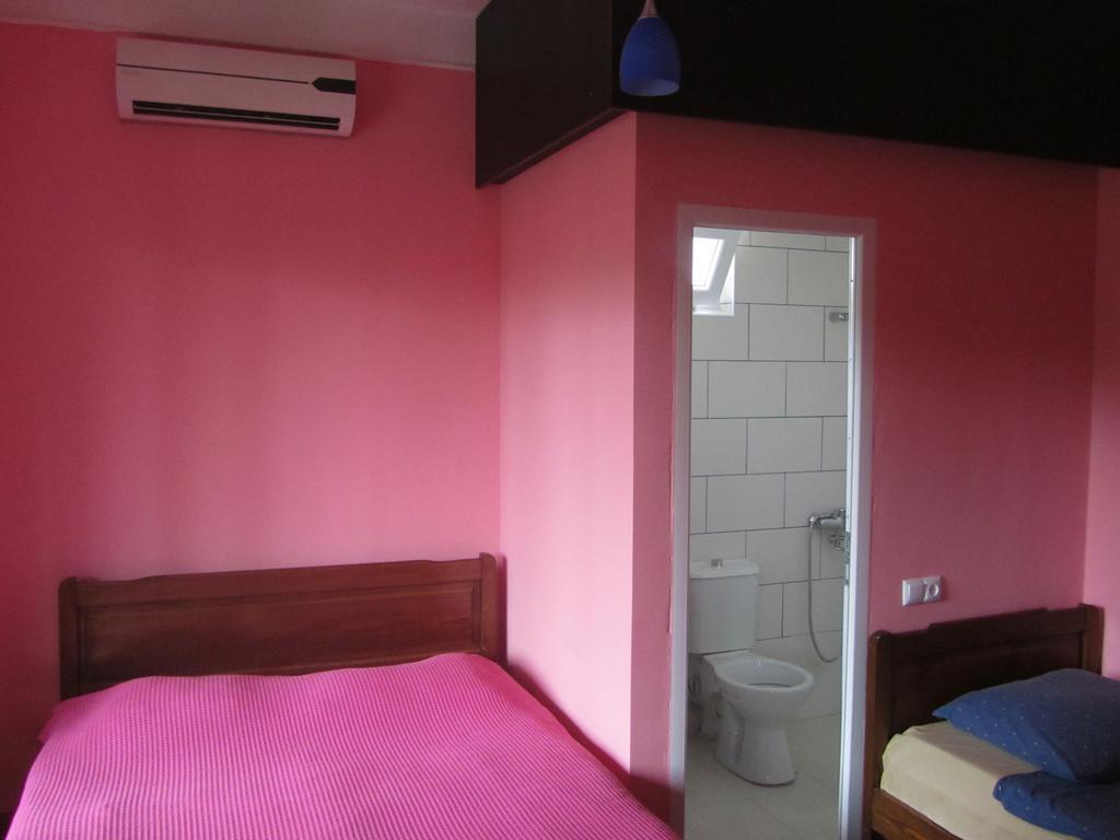 Suliko Guest House Batumi Cameră foto