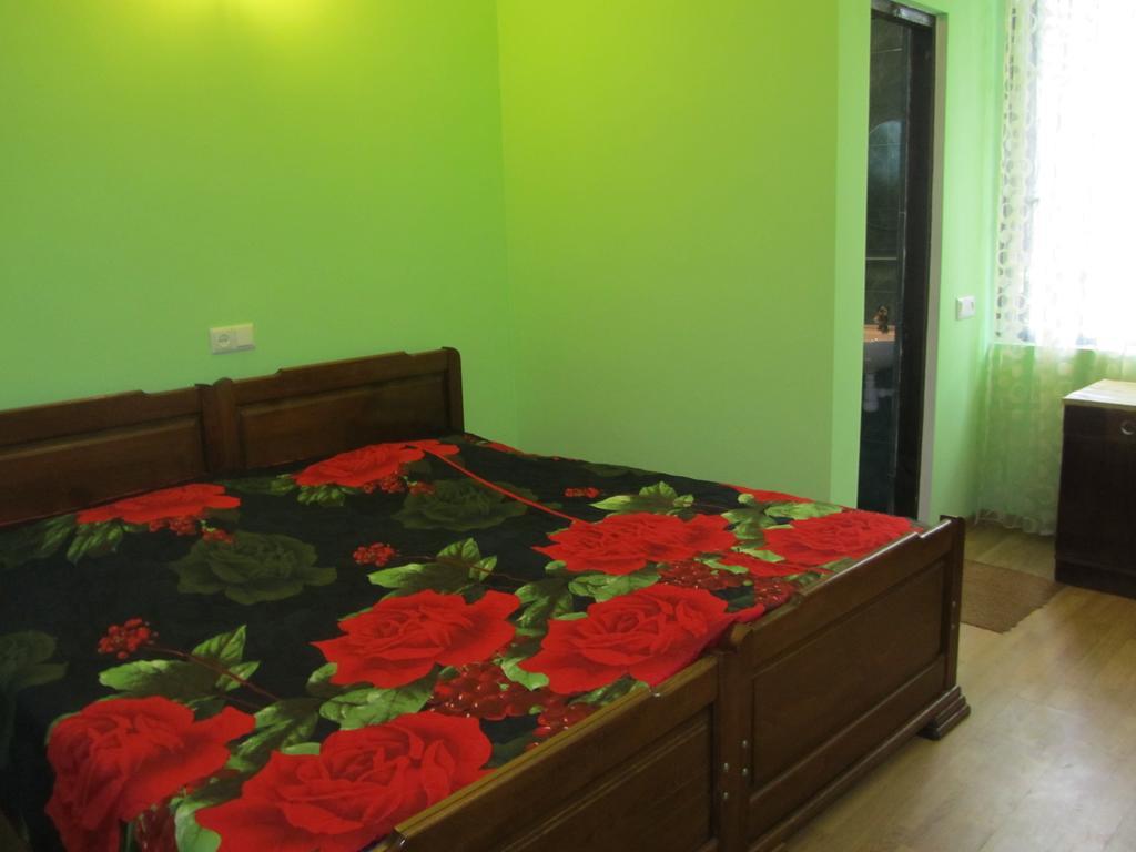 Suliko Guest House Batumi Cameră foto
