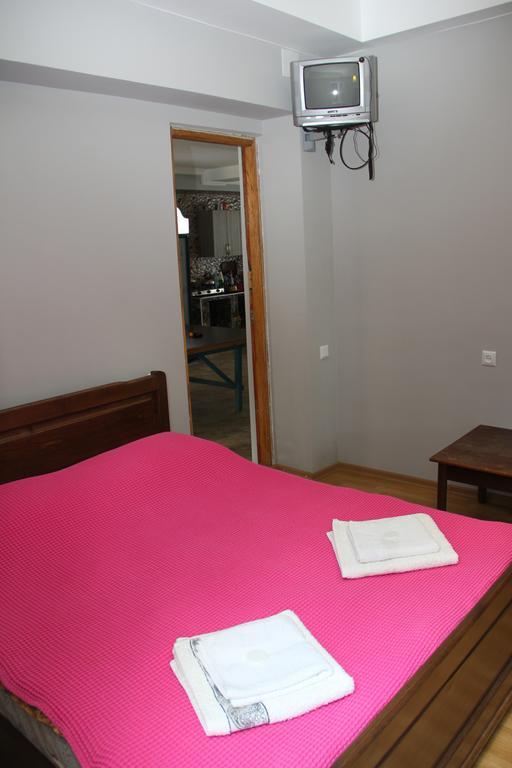 Suliko Guest House Batumi Exterior foto