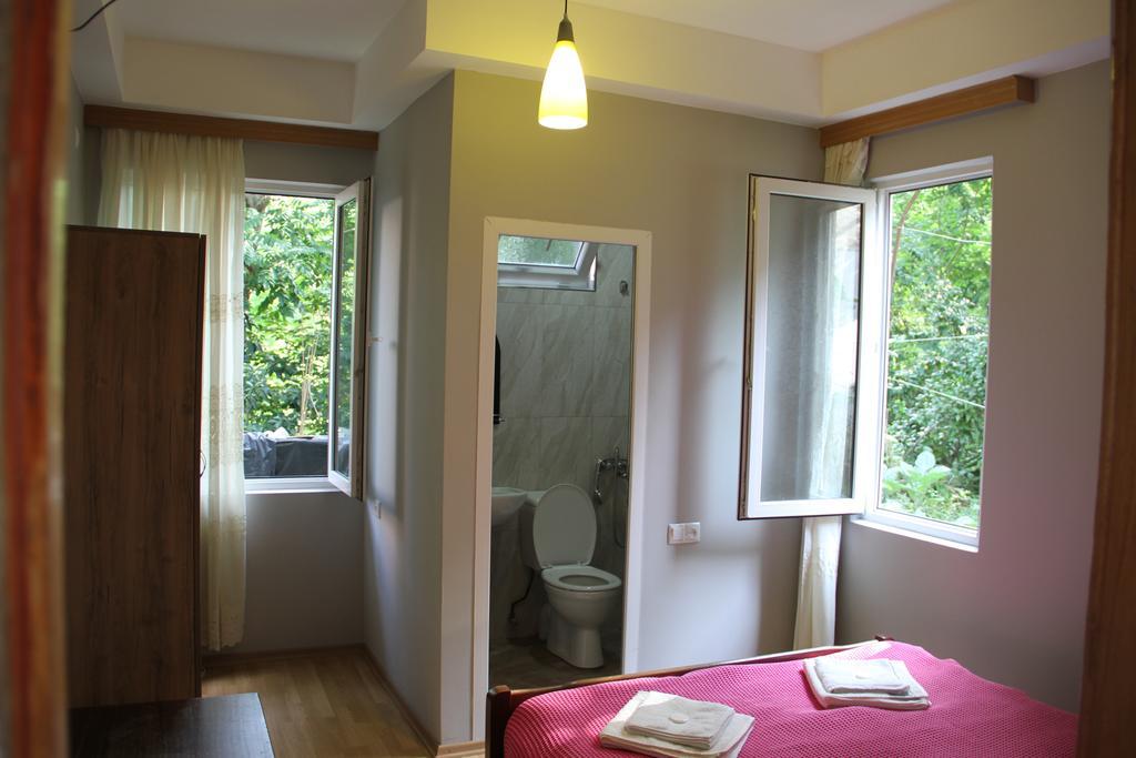 Suliko Guest House Batumi Exterior foto