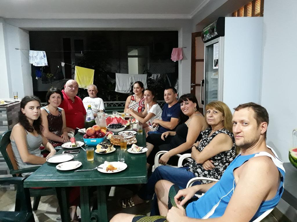 Suliko Guest House Batumi Exterior foto